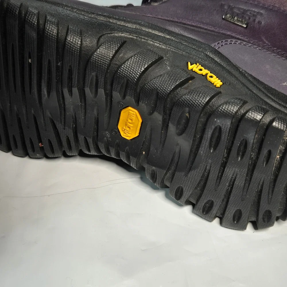 UGG Adirondack II Purple Leather Suede Winter Boots Vibram Sole 1909 Womens 6